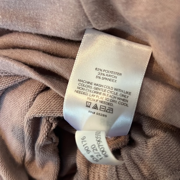 Romper with Pockets - Picture 6 of 6